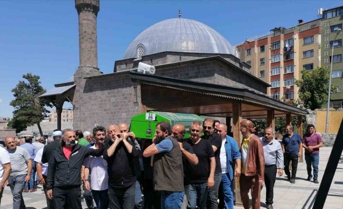 Türk Halk Müziği’nin usta sesi Bahattin Karakoç’a son veda