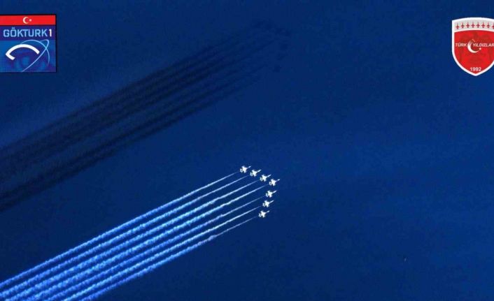 Türk Yıldızları’nın Beyşehir Gölü üzerinde uçuşu uydu tarafından fotoğraflandı