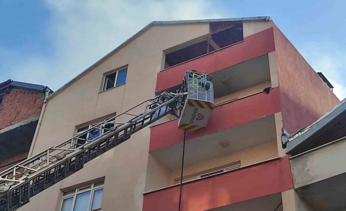 Türkeli’de apartman dairesinde yangın