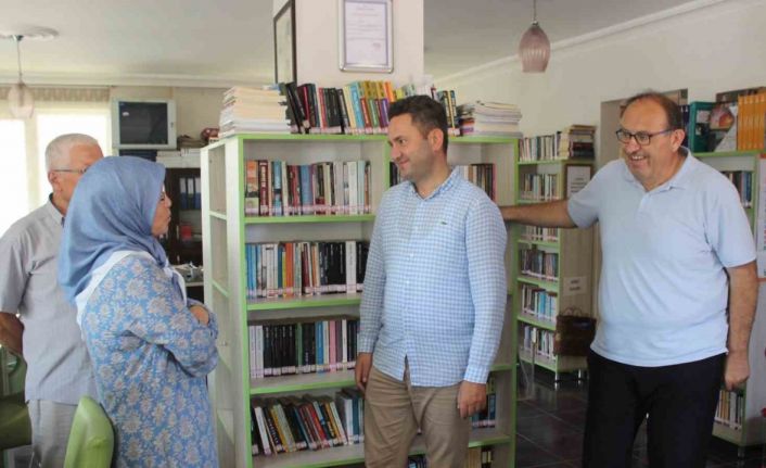 Türkeli’de bir vatandaş okuma sevgisiyle takdir topladı