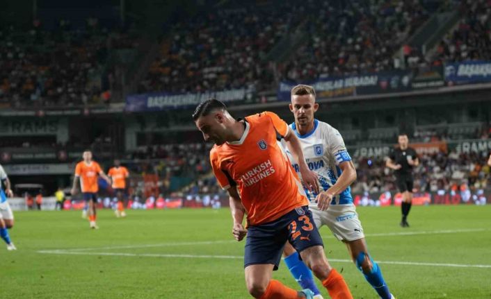 UEFA Konferans Ligi: Başakşehir: 0 - Universitatea Craiova: 1 (İlk yarı)