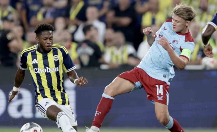 UEFA Şampiyonlar Ligi: Fenerbahçe: 2 - Feyenoord: 1 (İlk yarı)