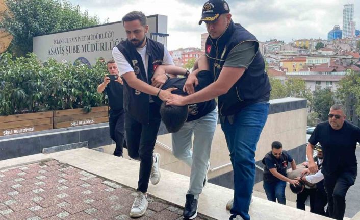 Ümraniye’de boğazı satırla kesilerek öldürülen kadının son görüntüleri ortaya çıktı