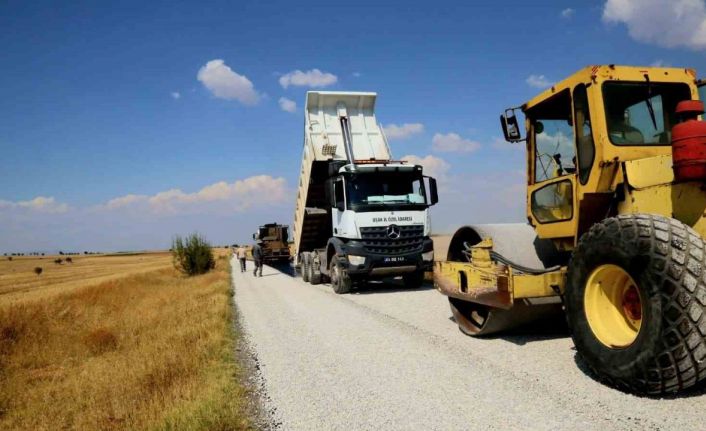 Uşak İl Özel İdaresi yol çalışmalarına hız kesmeden devam ediyor