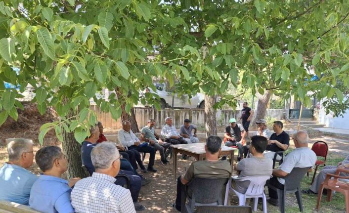 Uşak’ta yeni destekleme modeli ve kuraklık tedbirleri çiftçilere anlatıldı