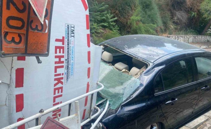 Üsküdar’da akaryakıt tankeri devrildi: 1 yaralı