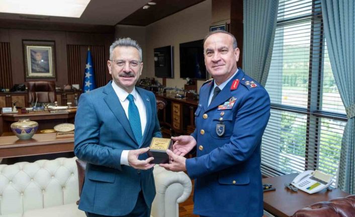 Vali Aksoy, Hava Korgeneral Rafet Dalkıran’a iade-i ziyarette bulundu