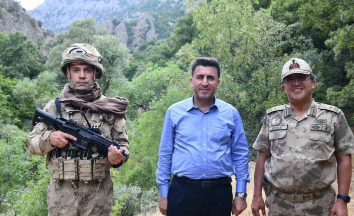 Vali Aygöl, Aliboğazı’nda askerlerle bir araya geldi