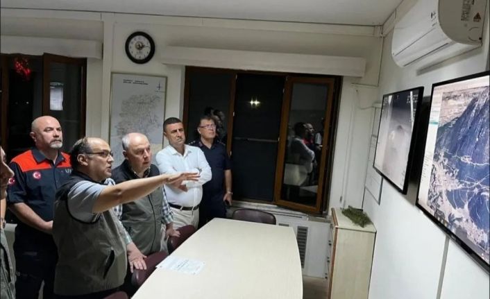 Vali Coşkun yangın bölgesinde incelemelerde bulundu