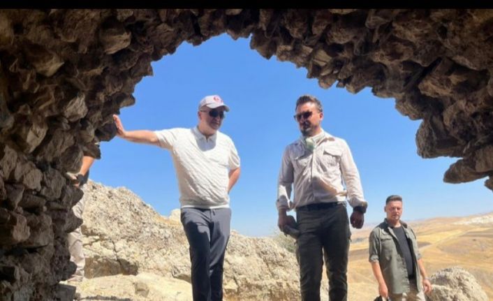 Vali Hatipoğlu, kazı çalışmalarını inceledi