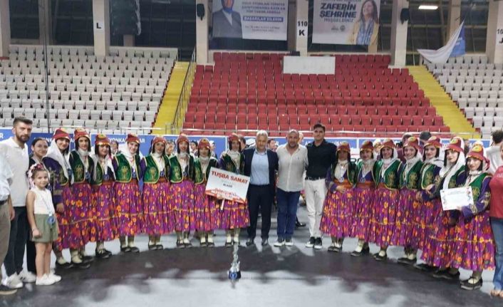 Van Halkoyunları ekibi Türkiye ikincisi oldu