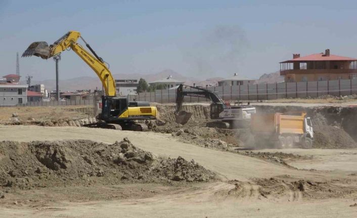 Van’da 800 yataklı şehir hastanesinin inşaatı sürüyor