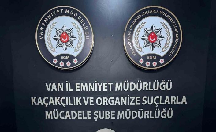 Van’da gümrük kaçağı malzemeleri ele geçirildi