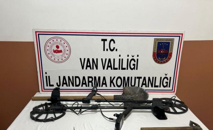 Van’da tarihi eser kaçakçılığı operasyonu: 4 gözaltı
