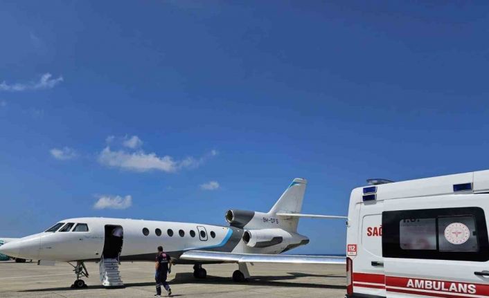 Van’dan iki bebek uçak ambulansla sevk edildi