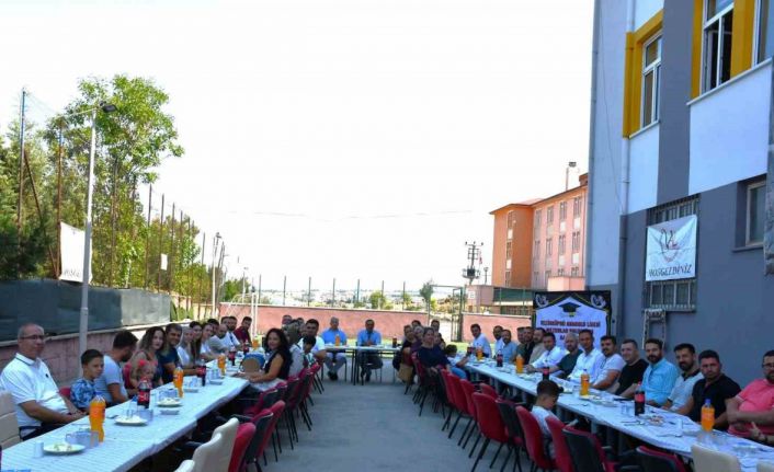 Vezirköprü Anadolu Lisesi’nde ilk Pilav Günü etkinliği