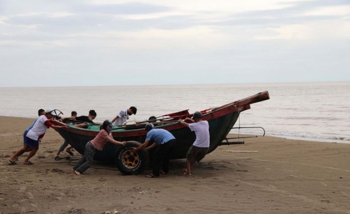 Vietnam’da Kajiki Tayfunu alarmı: 586 binden fazla kişi tahliye edildi