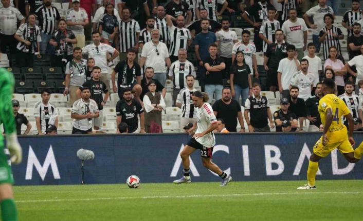 Wilfred Ndidi ile Taylan Bulut, ilk kez forma giydi