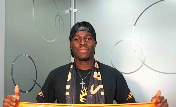 Wilfried Singo, Galatasaray tarihinin 7. Fildişi Sahilli futbolcusu oldu