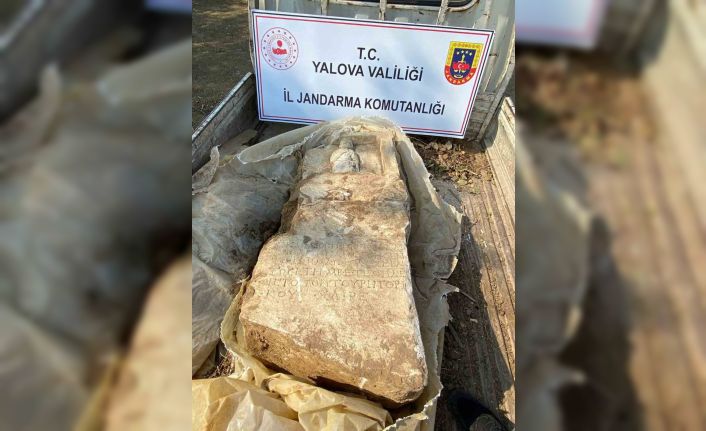 Yalova’da  bin 900 yıllık mezar taşını satmaya çalışan şüpheli yakalandı