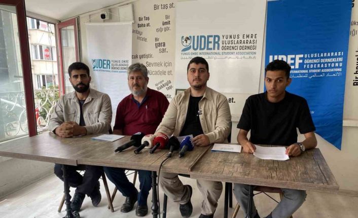 Yemenli 2 öğrenci ve babaları millet bahçesinde  darp edildi