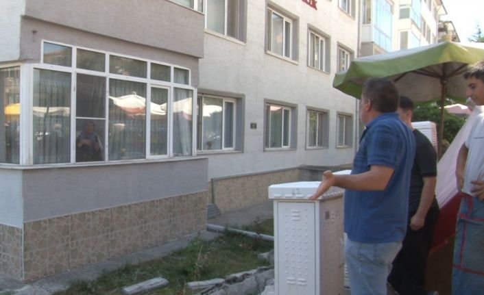 Yıkılan bahçe duvarıyla ilgili vatandaş ve pazarcı arasında gerginlik çıktı