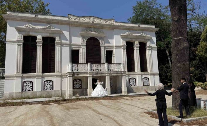 Yıldız Parkı’ndaki tarihi kasırlar evlenenlerin fotoğraf platosu oldu