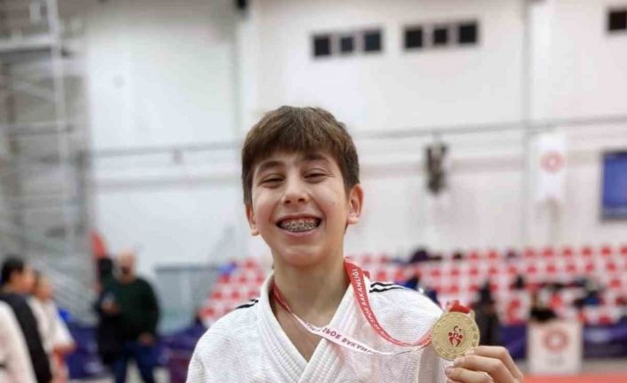 Yunusemreli sporculardan çifte madalya