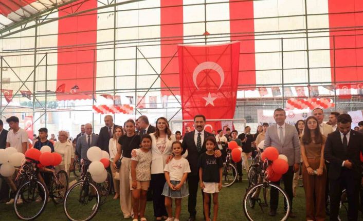 Yüreğimizdeki Işık projesi kapsamında hayırseverler, depremzede çocukların hayallerine tek tıkla ortak olabilecek