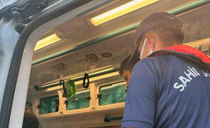 Yüzerken yaralanan vatandaşa tıbbi tahliye gerçekleştirildi