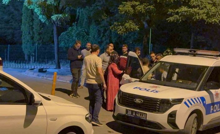 12 yaşındaki çocuk üvey babasını bıçakladı