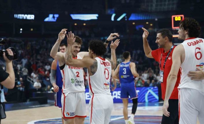 A Milli Erkek Basketbol Takımı grubu namağlup lider tamamladı
