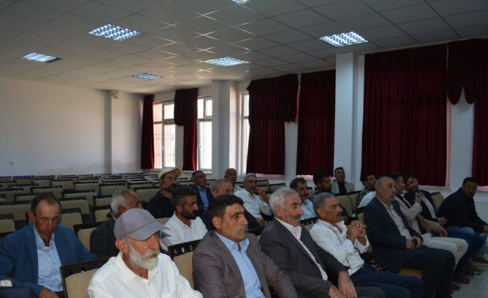 Adaklı’da muhtarlar toplantısı gerçekleştirildi