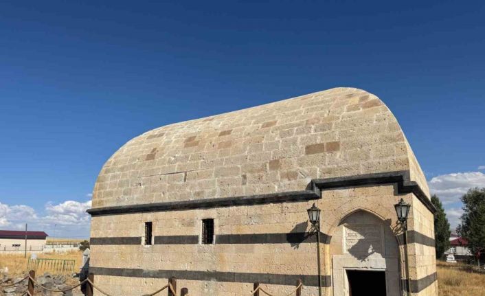 Ağrı’da tarihi Hamur Kümbeti restore edilerek yeniden ziyarete açıldı