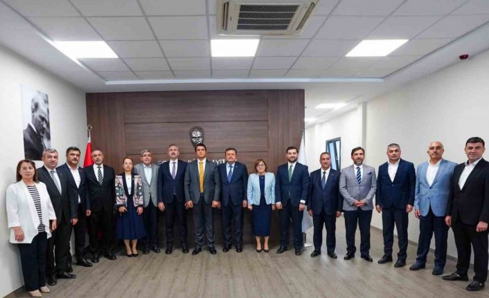 AK Parti Grup Başkanvekili Gül ve Başkan Şahin’den Yılmaz’a ziyaret