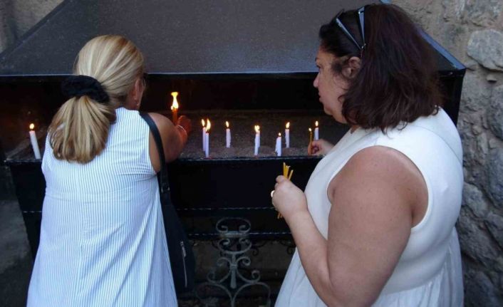 Akdamar Kilisesi’ndeki 13’üncü ayin başladı