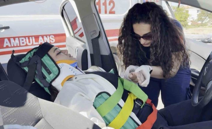 Aksaray’da iki otomobil çarpıştı: 2 yaralı