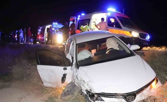 Aksaray’da otomobil, hafif ticari araca çarptı: 4 yaralı