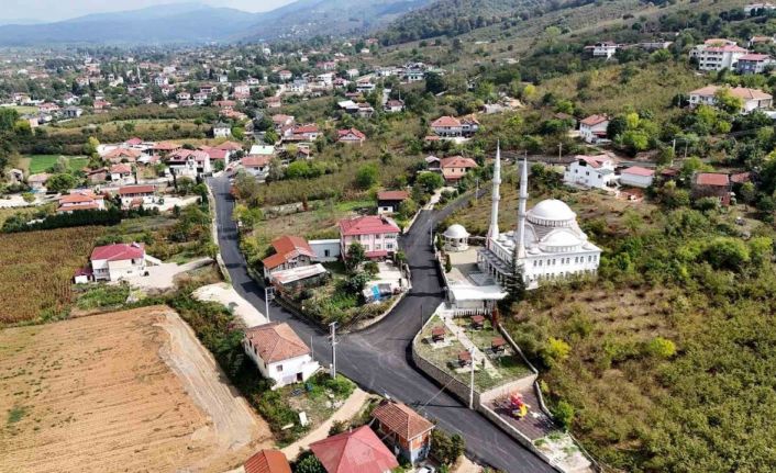 Akyazı’da asfalt sevinci: "Böyle güzel bir hizmet görmedik"