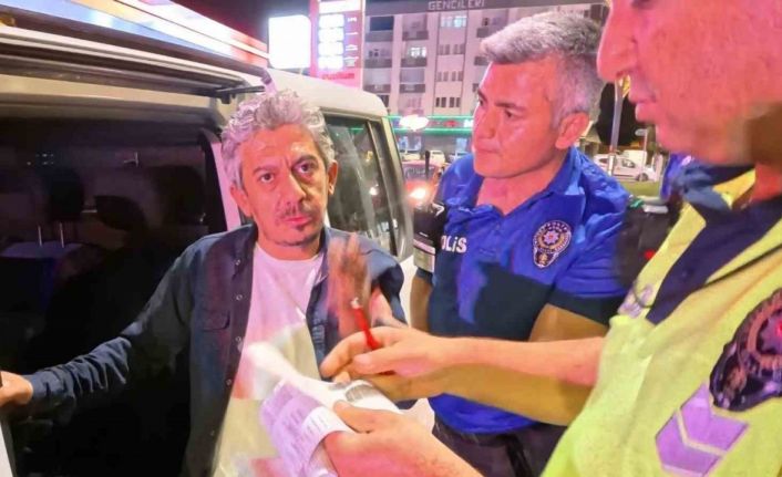 Alkol alıp direksiyona geçti, kaza yapıp gözaltına alınınca, "Hayvan mıyım?" dedi