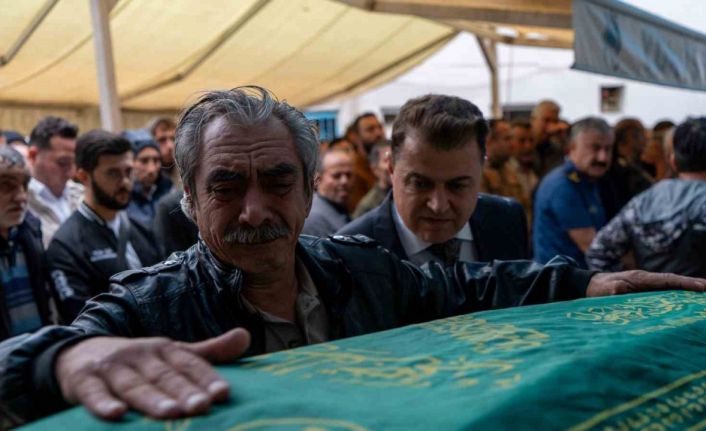 Anne, baba ve oğullarına yürek burkan veda