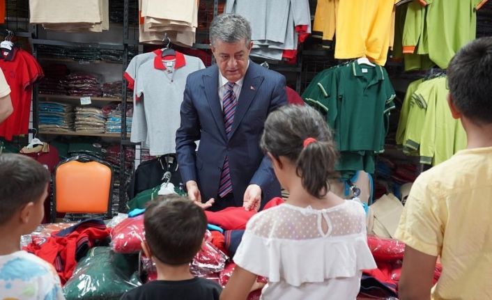 AZİMER Vakfı’ndan 500 çocuğa eğitim yardımı