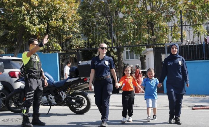 Bağcılar zabıtası ile okul yolu daha güvenli