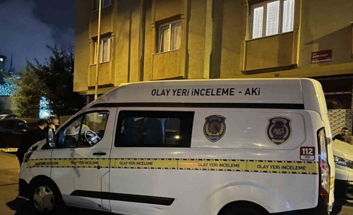 Bahçelievler’de husumetlisinin silahlı saldırısına uğrayan adam yaralandı