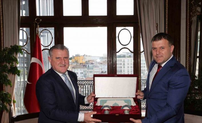 Bakan Bak Sırbistanlı mevkidaşı Memic’i İstanbul’da ağırladı