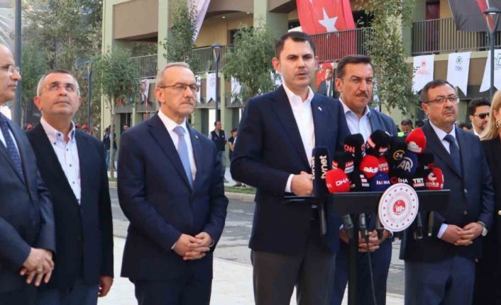 Bakan Kurum: "Şehirlerimiz her alanda ayağa kalkıyor"
