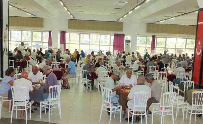 Balıkesir’de briç festivalinde 200 sporcu heyecan yaşadı