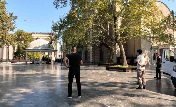 Balıkesir’de tarihi camide şüpheli çanta paniği