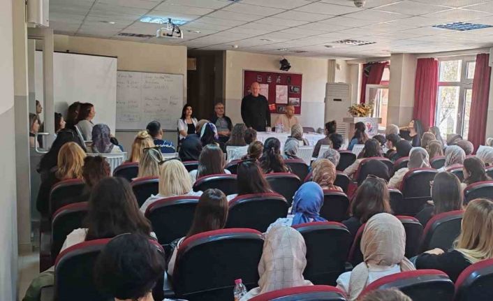 Bandırma HEM’de usta öğreticiler bilgilendirildi