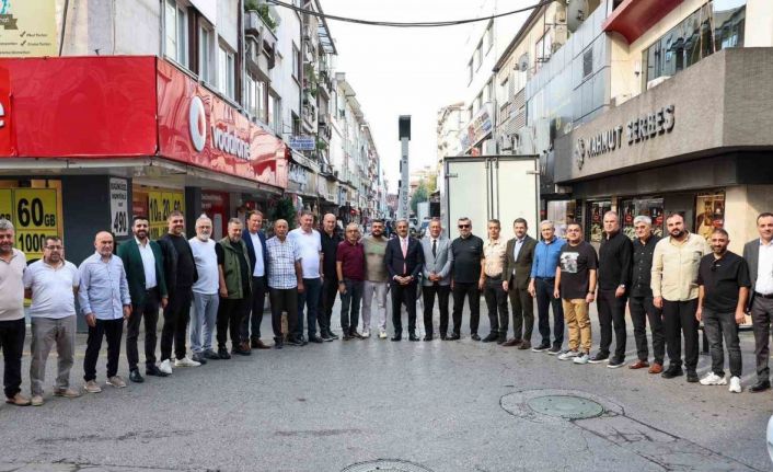 Başkan Alemdar: "Şehrimizin hafızası olan esnaflarımızla bir ve beraber olmaya devam edeceğiz"
